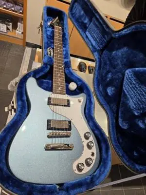 EPI 150TH WILSHIRE W/CASE 2